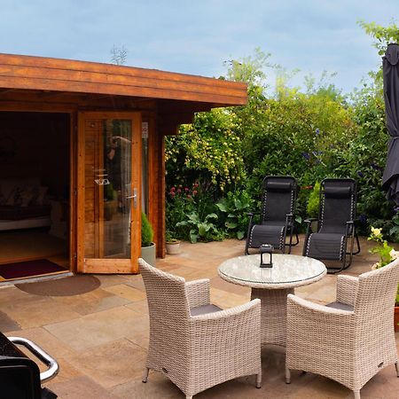 Moors Wood Relaxing ,Tranquil Retreat With Hot Tub Villa Chippenham  Dış mekan fotoğraf