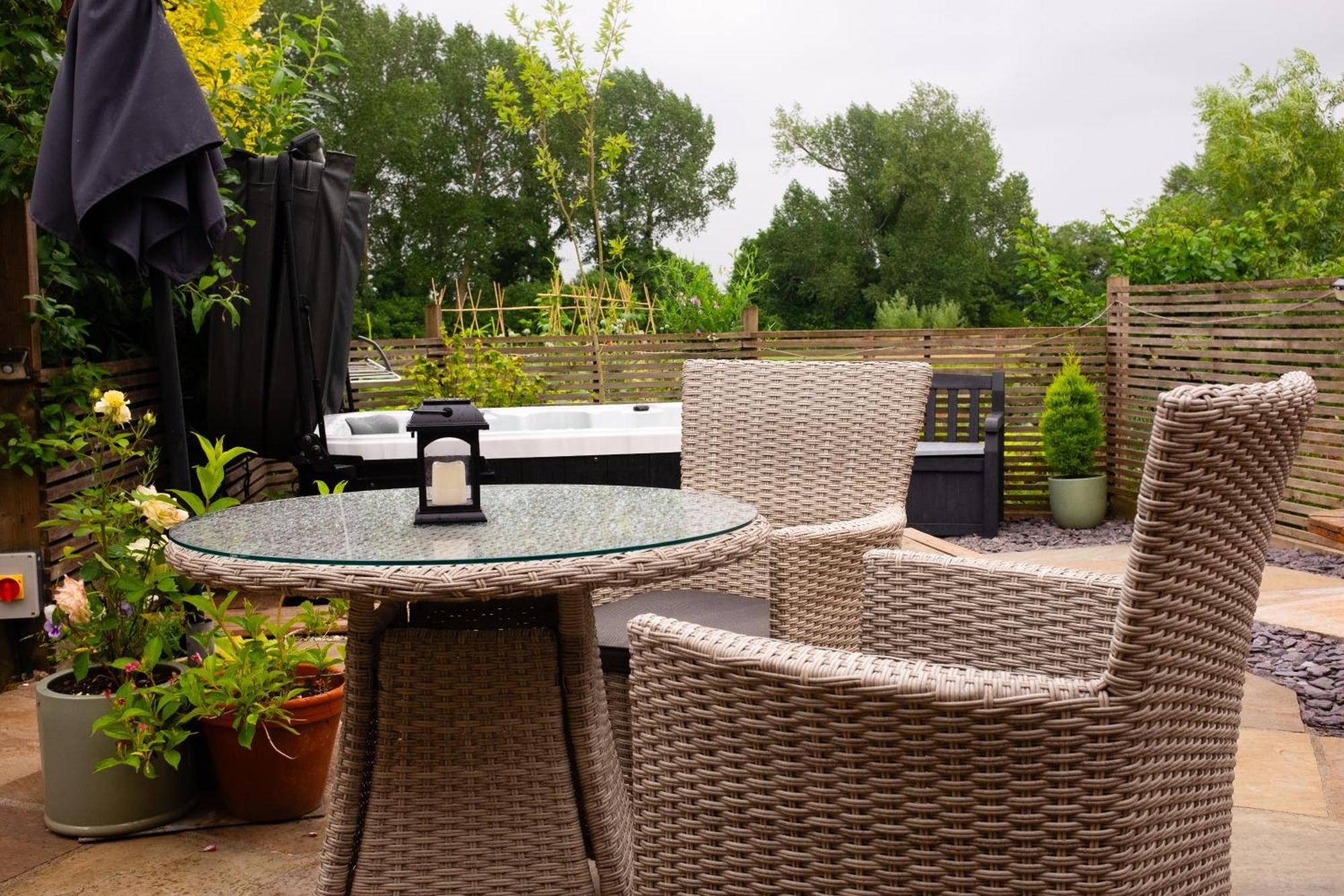 Moors Wood Relaxing ,Tranquil Retreat With Hot Tub Villa Chippenham  Dış mekan fotoğraf