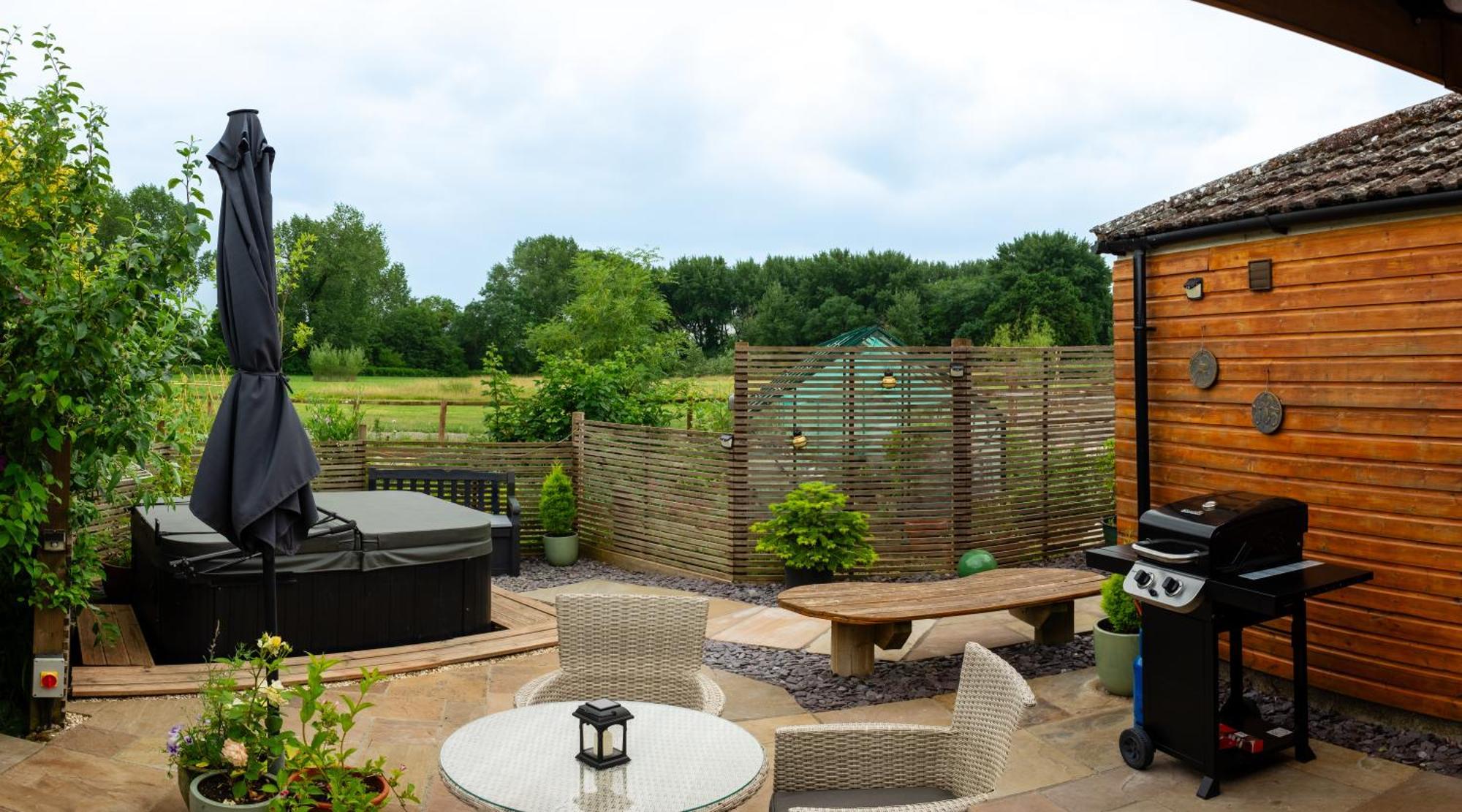 Moors Wood Relaxing ,Tranquil Retreat With Hot Tub Villa Chippenham  Dış mekan fotoğraf